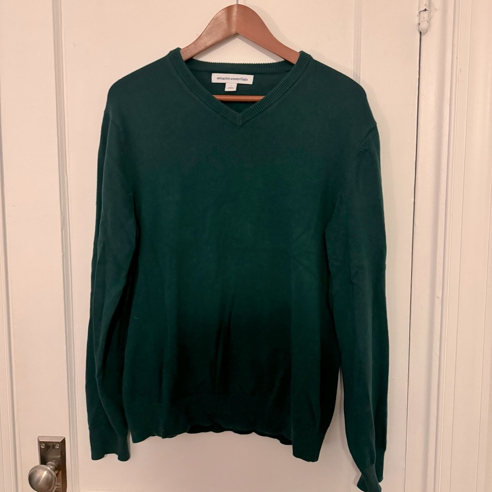 Amazon Essentials V-Neck Sweater - Size: L Color: Green